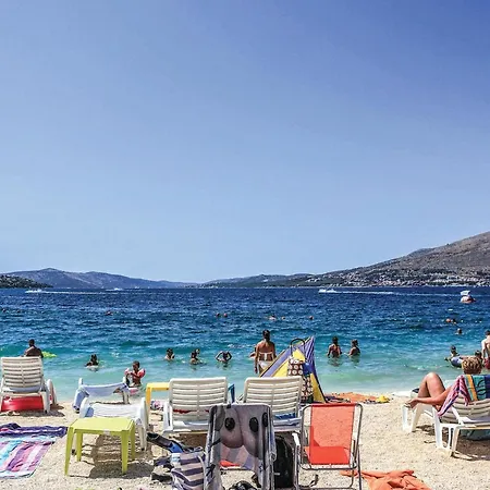 Awesome In Okrug Gornji トロギール