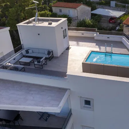 Gorgeous In Okrug Gornji With View Apartament *