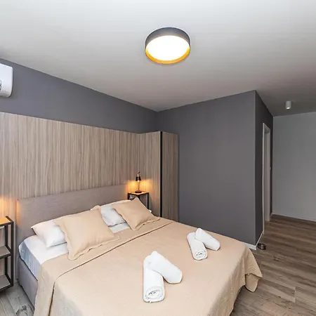 Apartament Gorgeous In Okrug Gornji With View