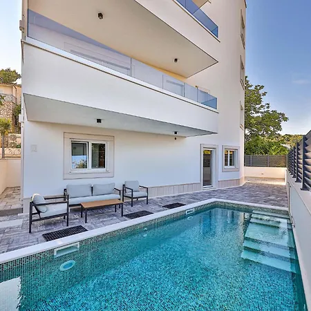 Apartmán Awesome In Okrug Gornji With Wifi Trogir