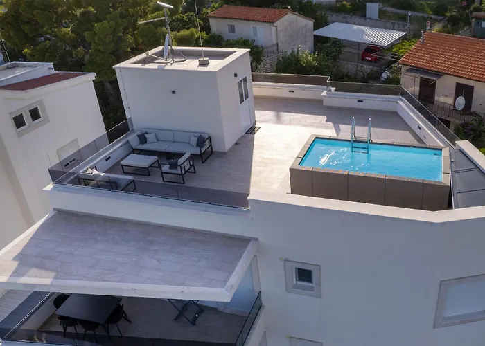 Awesome In Okrug Gornji Appartement *